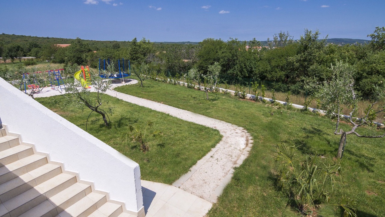 Photo of Outdoor in Rogocana