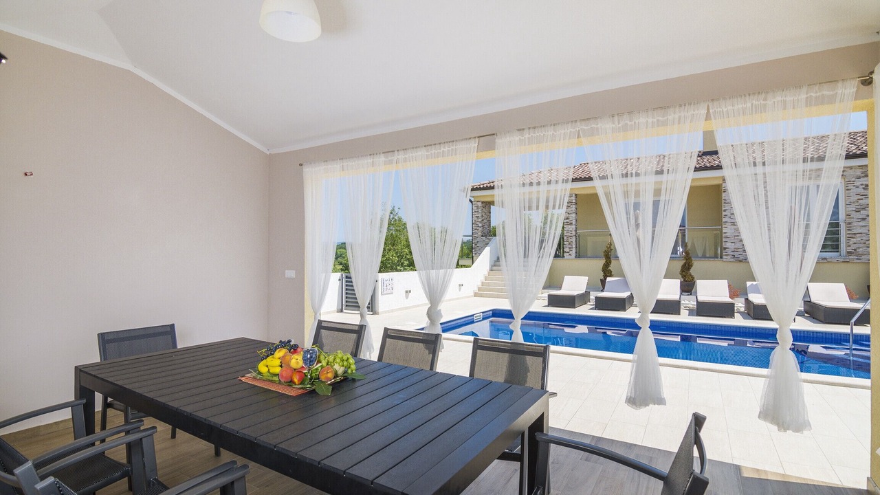 Photo of Outdoor in Rogocana