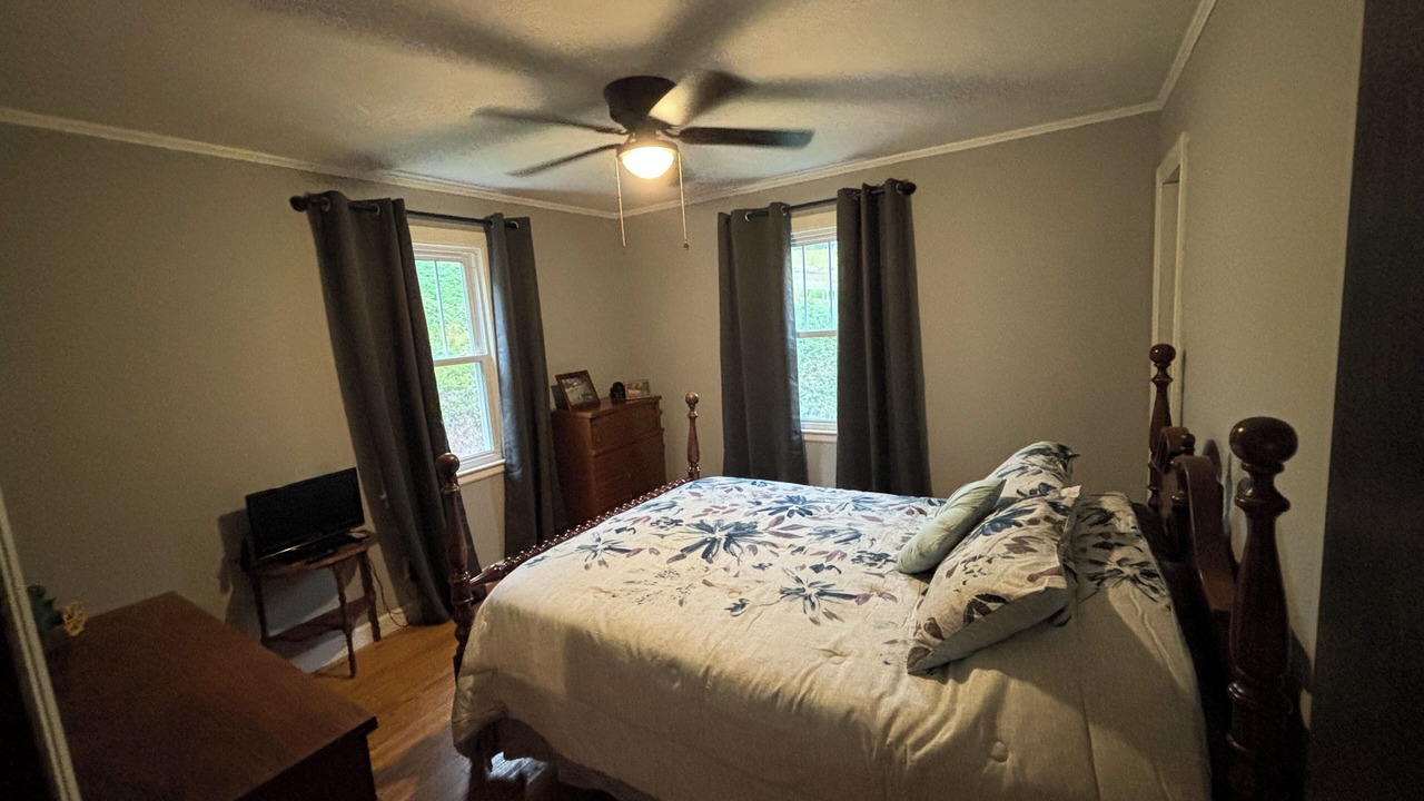 Photo of Bedroom in Crumpler