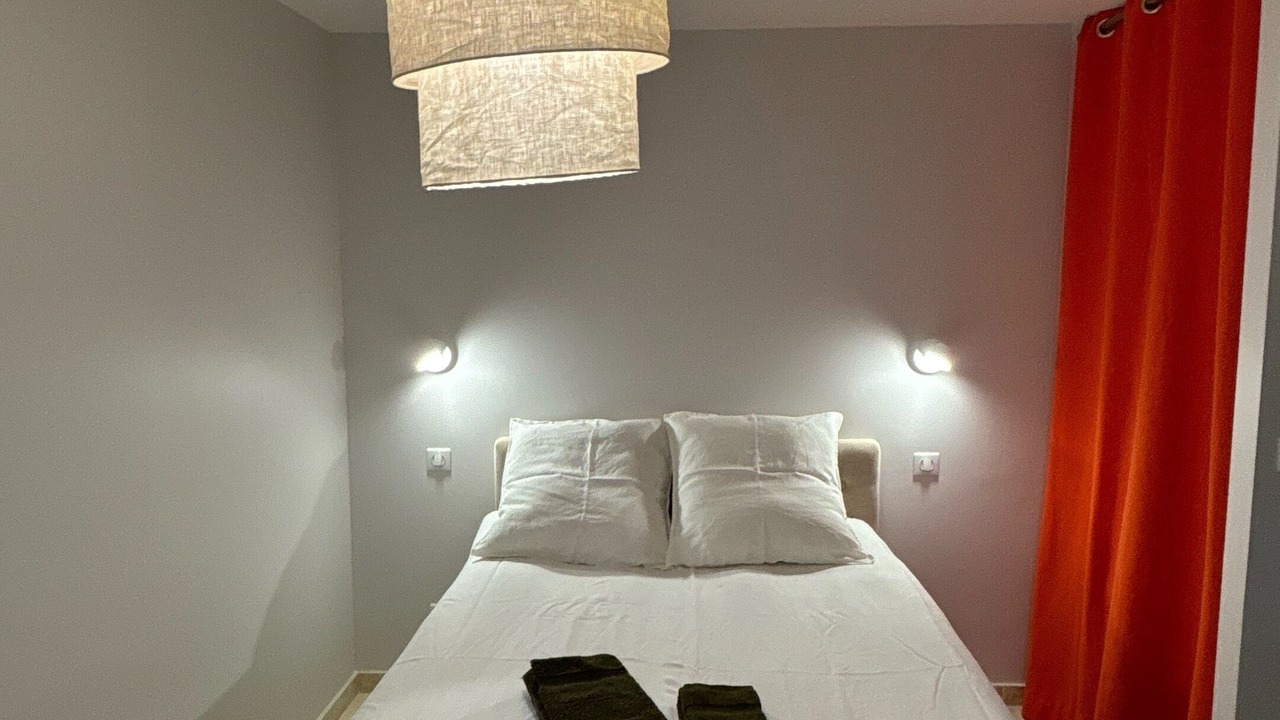 Photo of Bedroom in Aulnay-la-Riviere