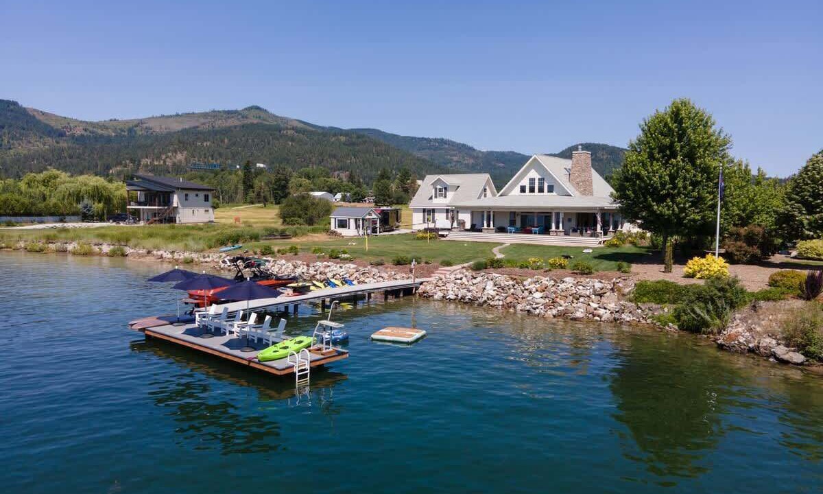 Photo of Others in Laclede