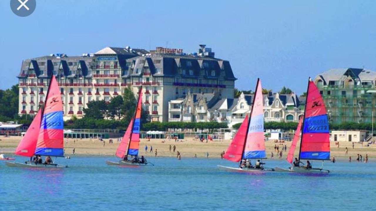 Photo of Others in Saint-Andre-des-Eaux