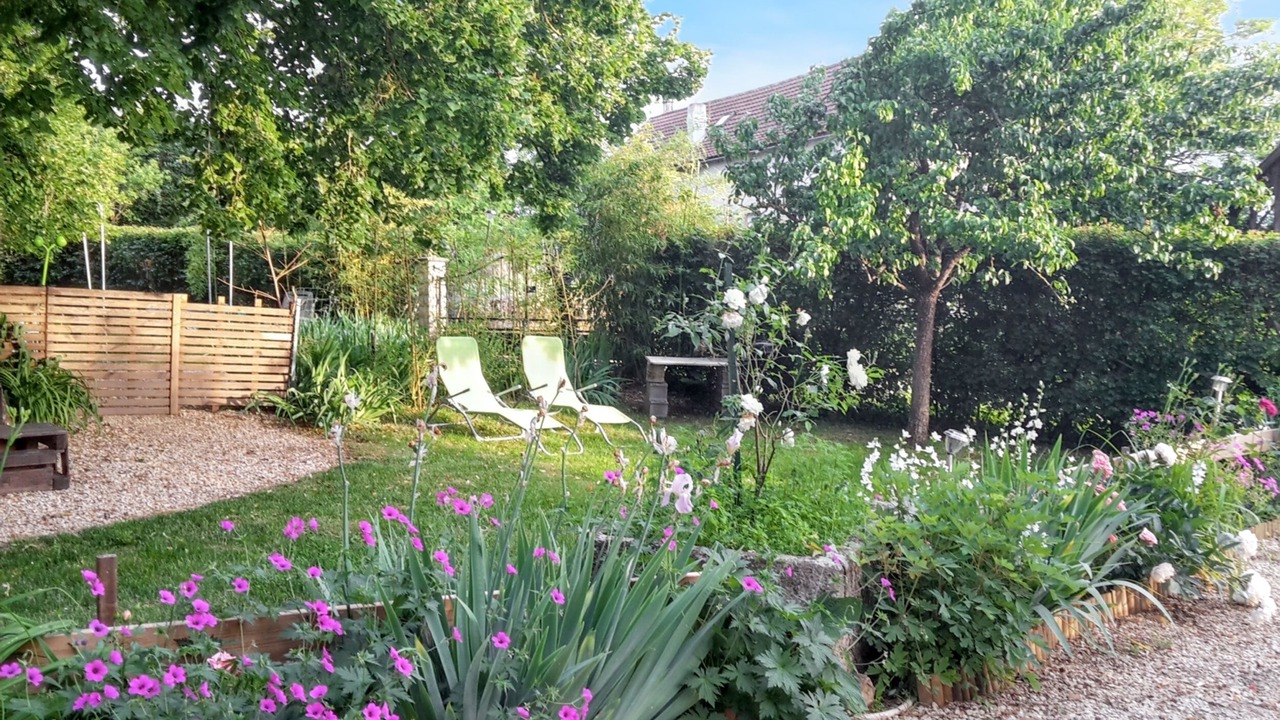 Photo of Outdoor in Villeneuve d'Aveyron