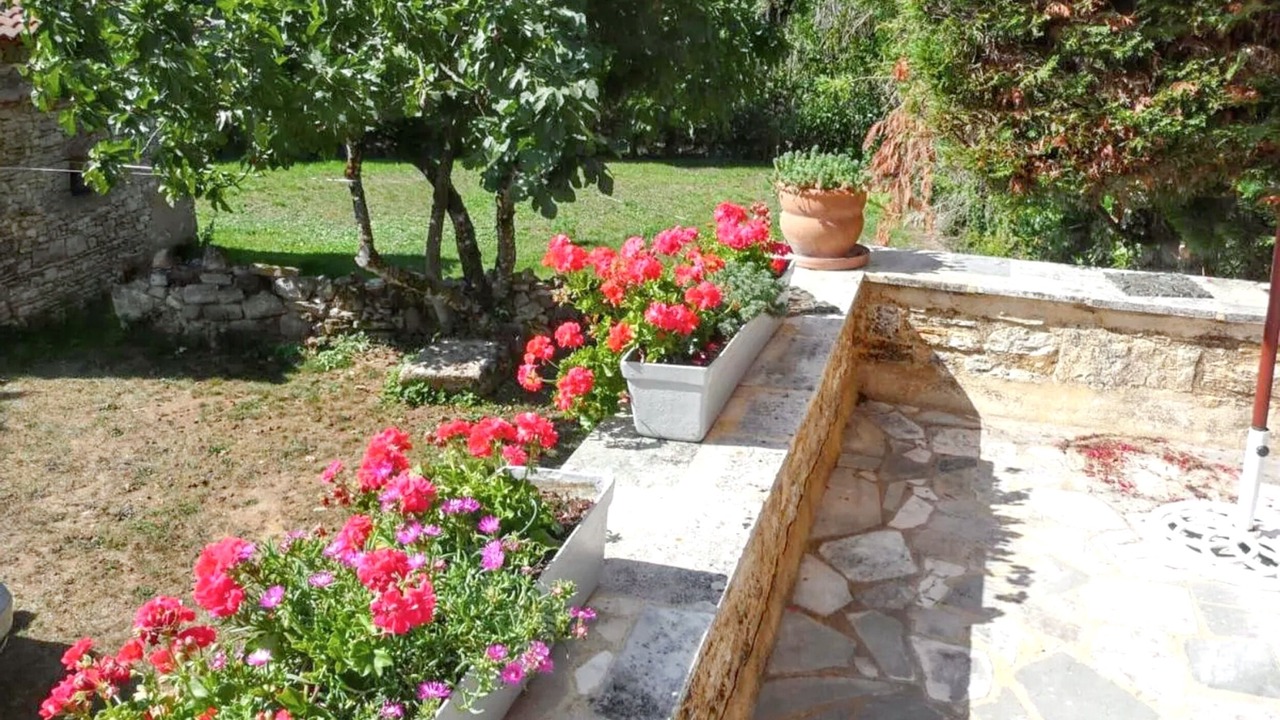 Photo of Outdoor in Lavercantiere