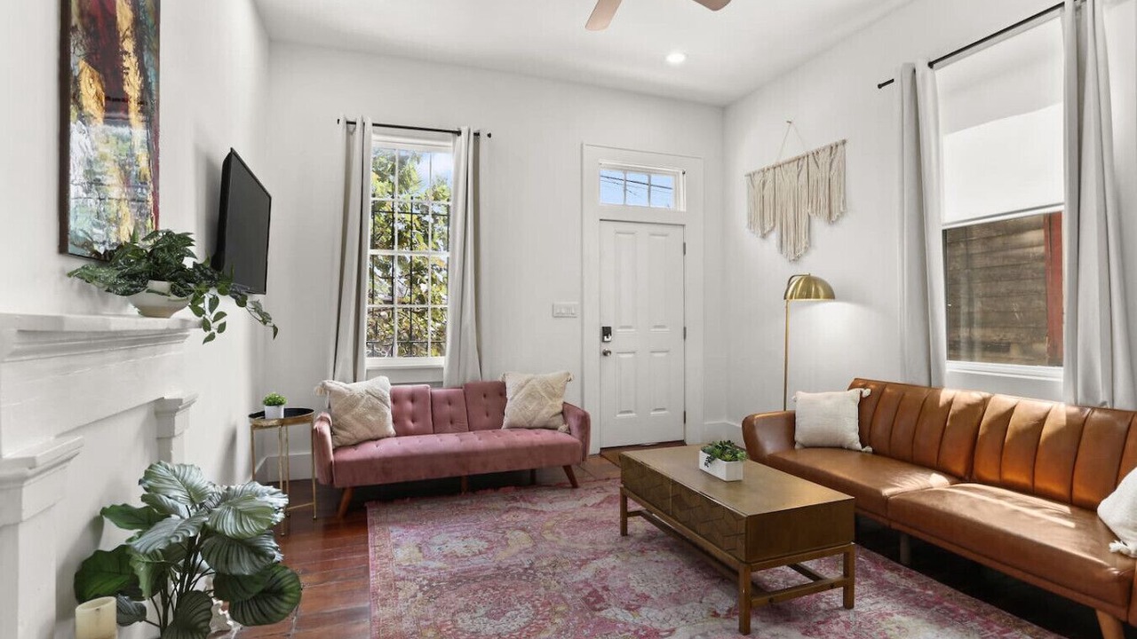 Photo of Livingroom in South 7th Ward