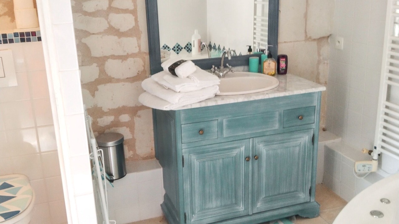 Photo of Bathroom in Courchamps
