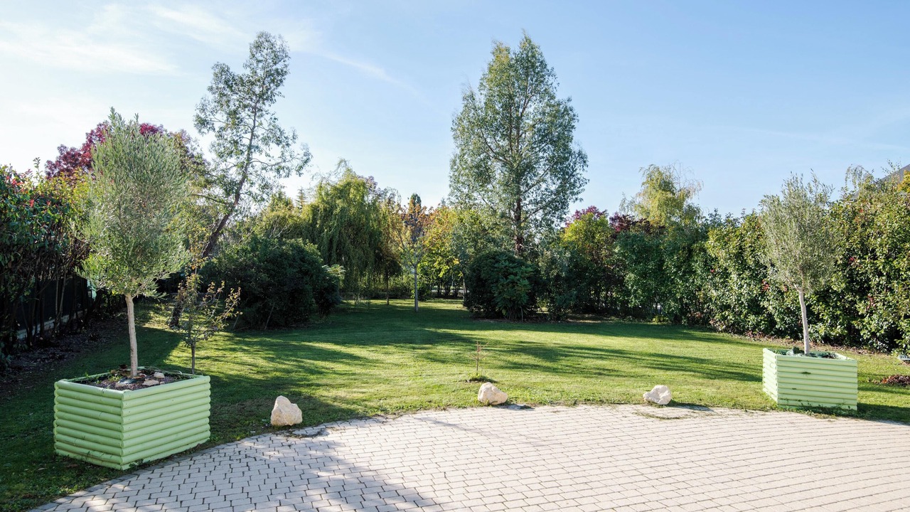 Photo of Outdoor in Saint-Cyr-sur-Loire