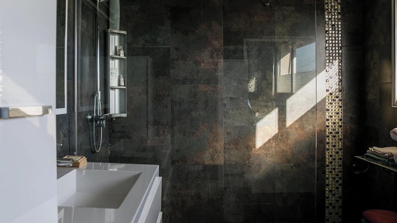 Photo of Bathroom in Nalliers