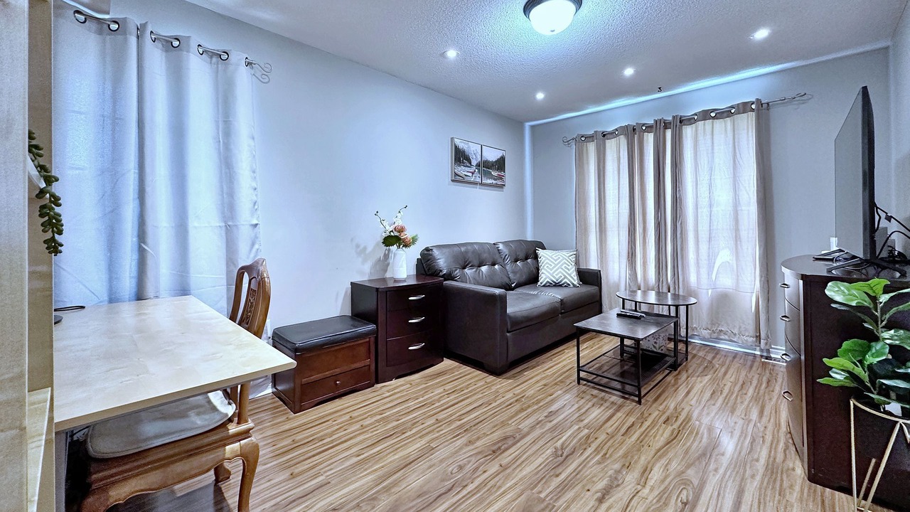 Photo of Livingroom in Barrie