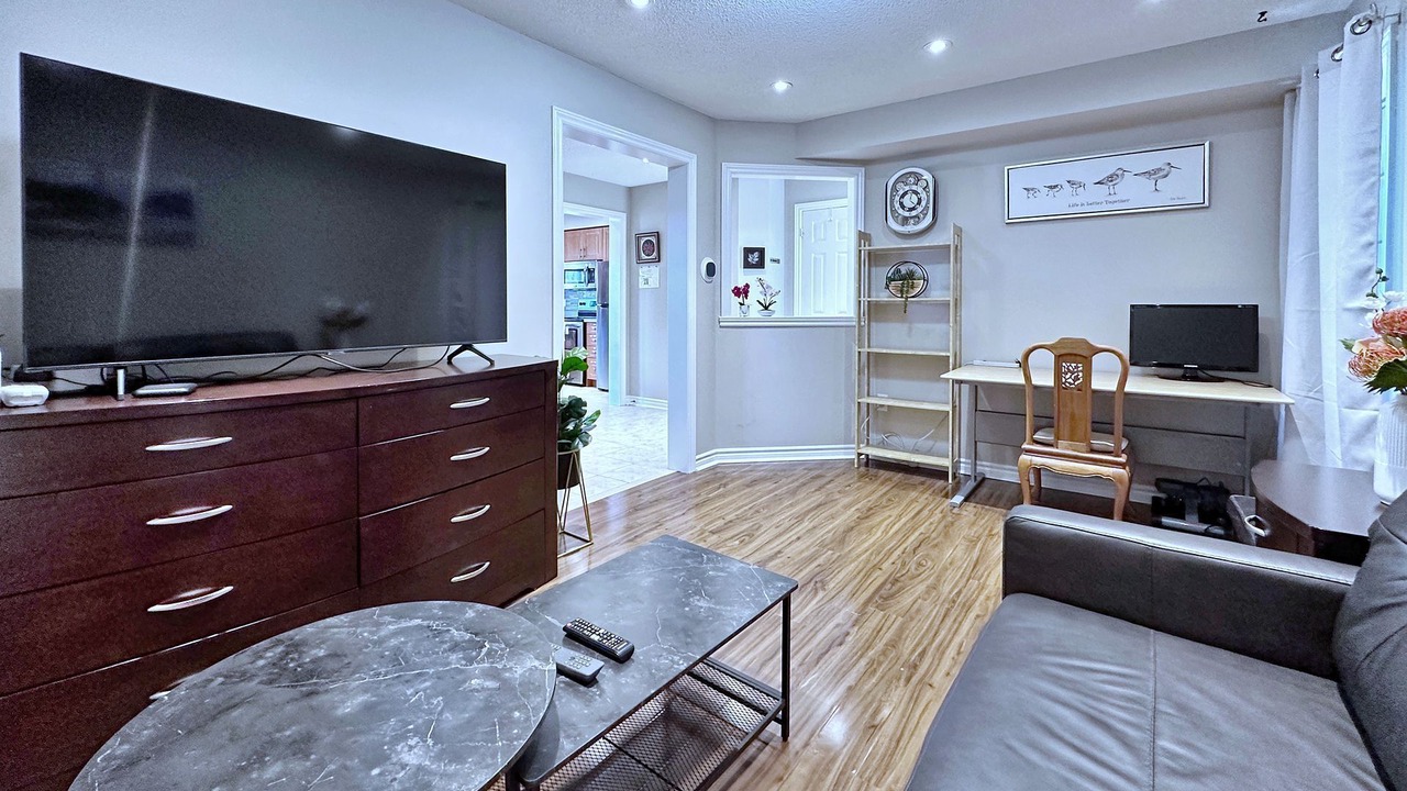Photo of Livingroom in Barrie