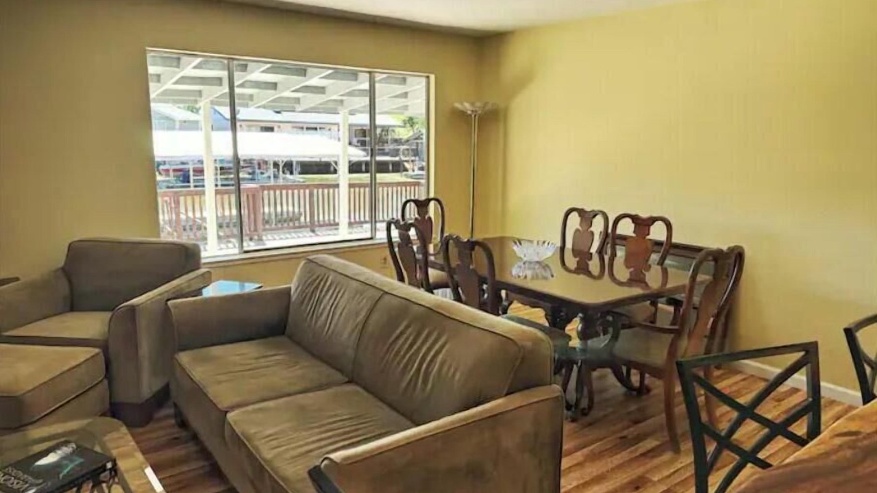 Photo of Livingroom in Wilbur Springs