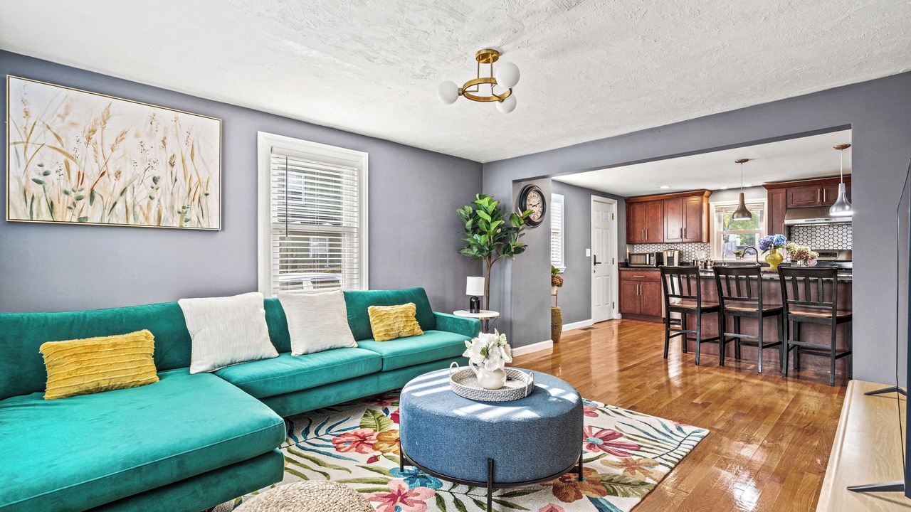 Photo of Livingroom in Revere