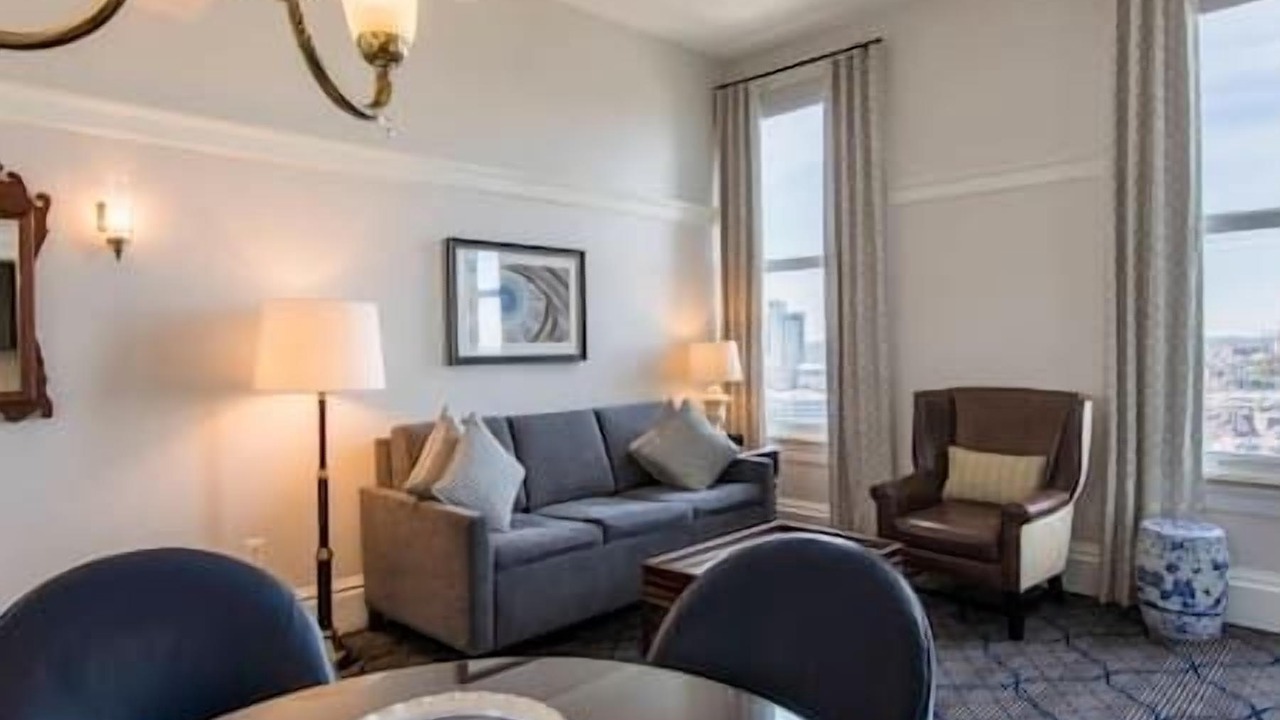 Photo of Livingroom in Downtown Boston