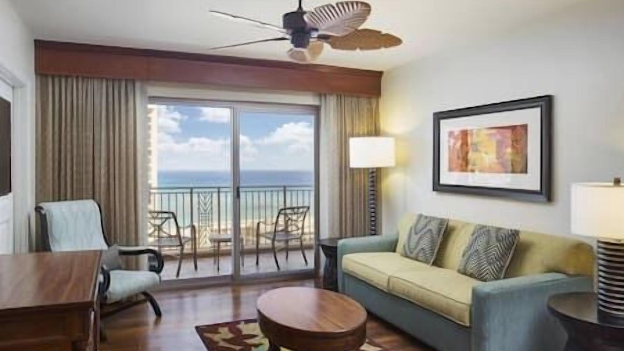 Photo of Livingroom in Waikiki