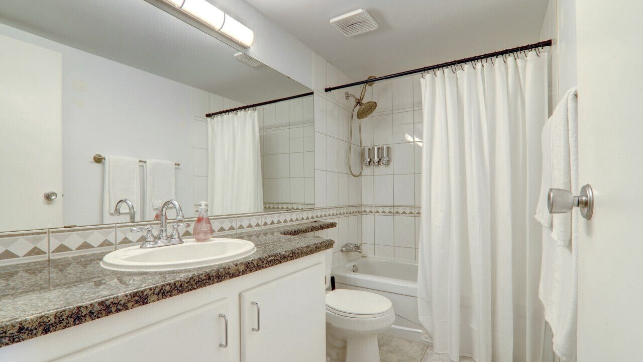 Photo of Bathroom in Victoria Park