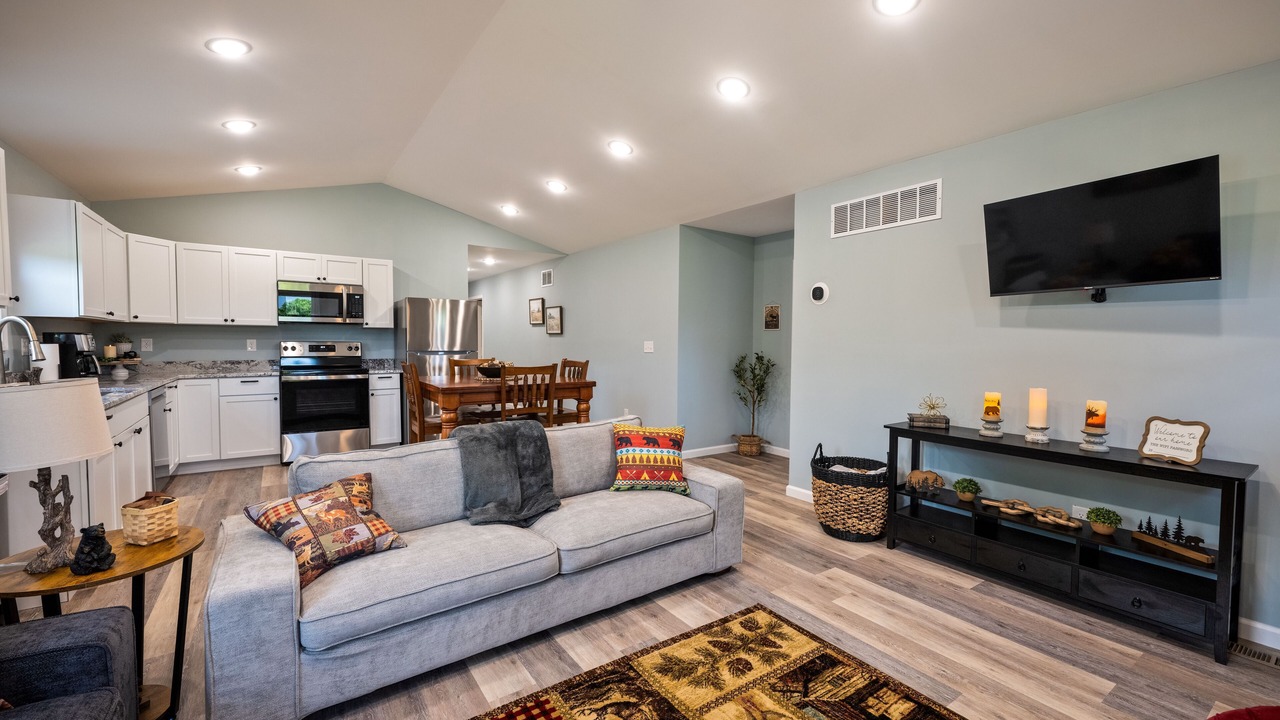 Photo of Livingroom in Clay City