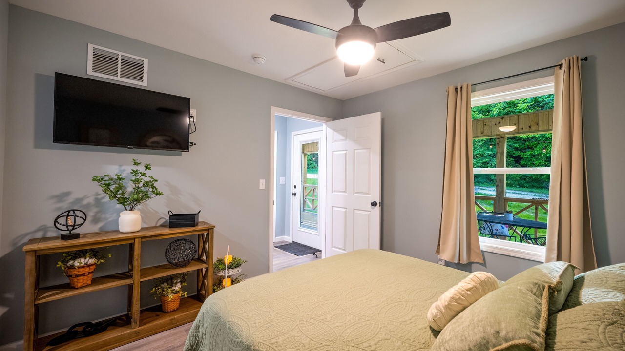 Photo of Bedroom in Clay City