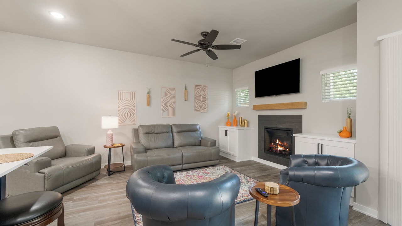 Photo of Livingroom in Broken Arrow