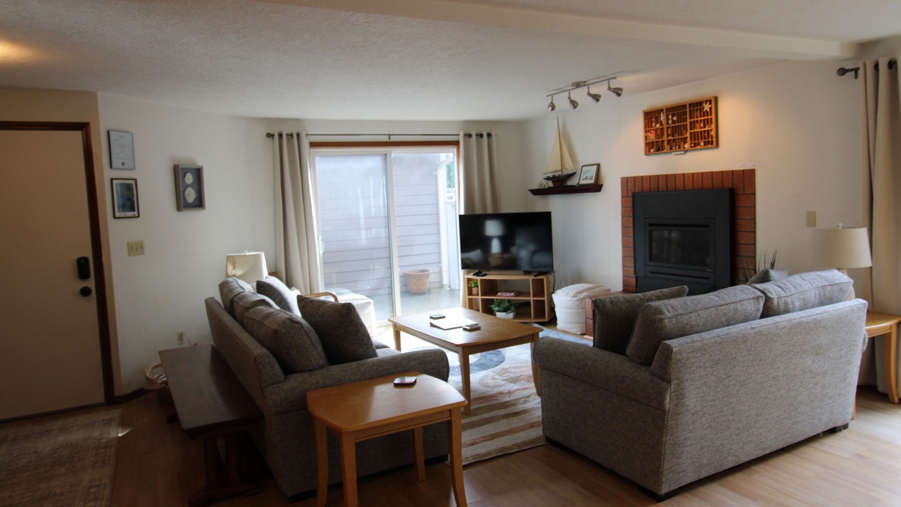 Photo of Livingroom in Tolovana Park