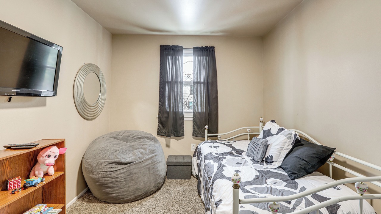 Photo of Bedroom in Willow Grove