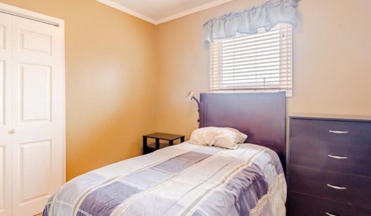 Photo of Bedroom in Mount Carmel