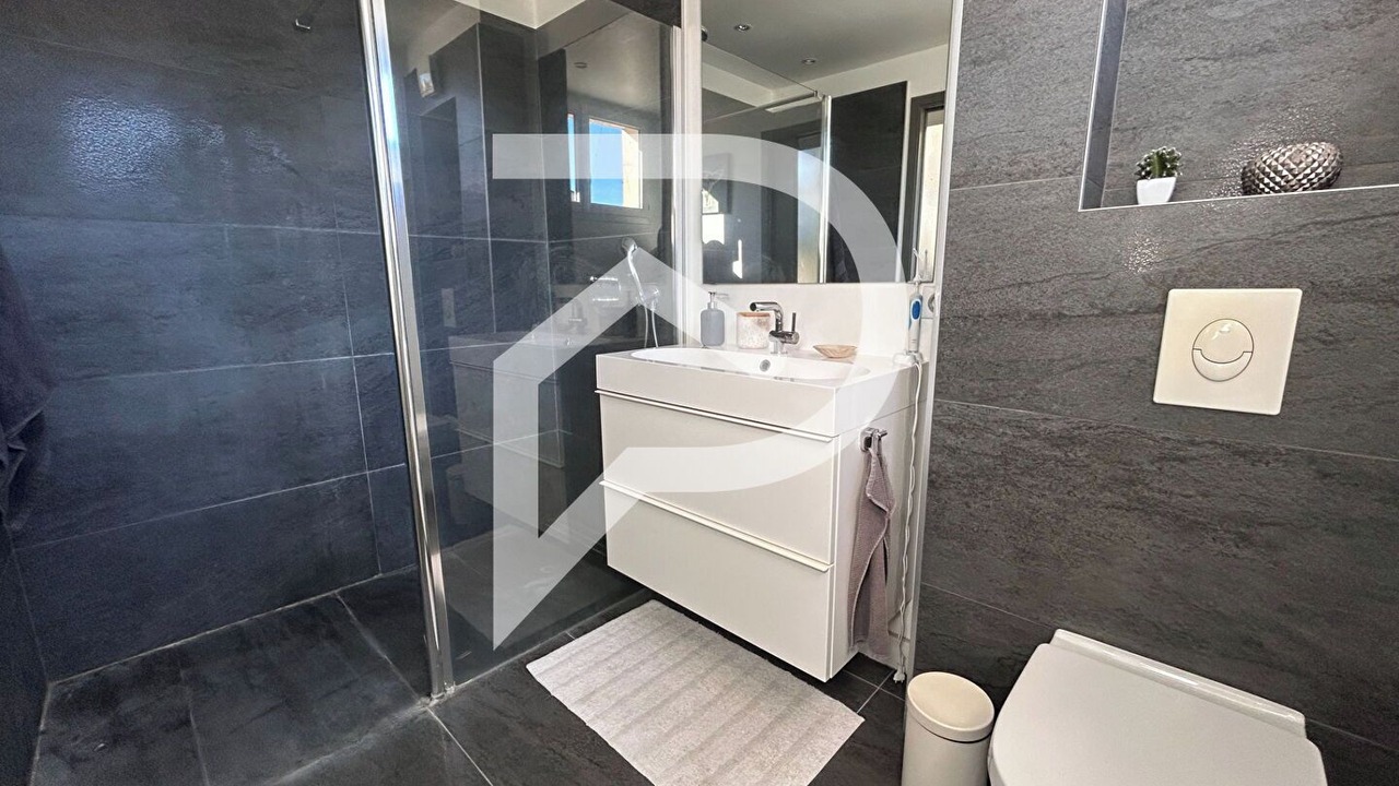 Photo of Bathroom in Aigues-Mortes