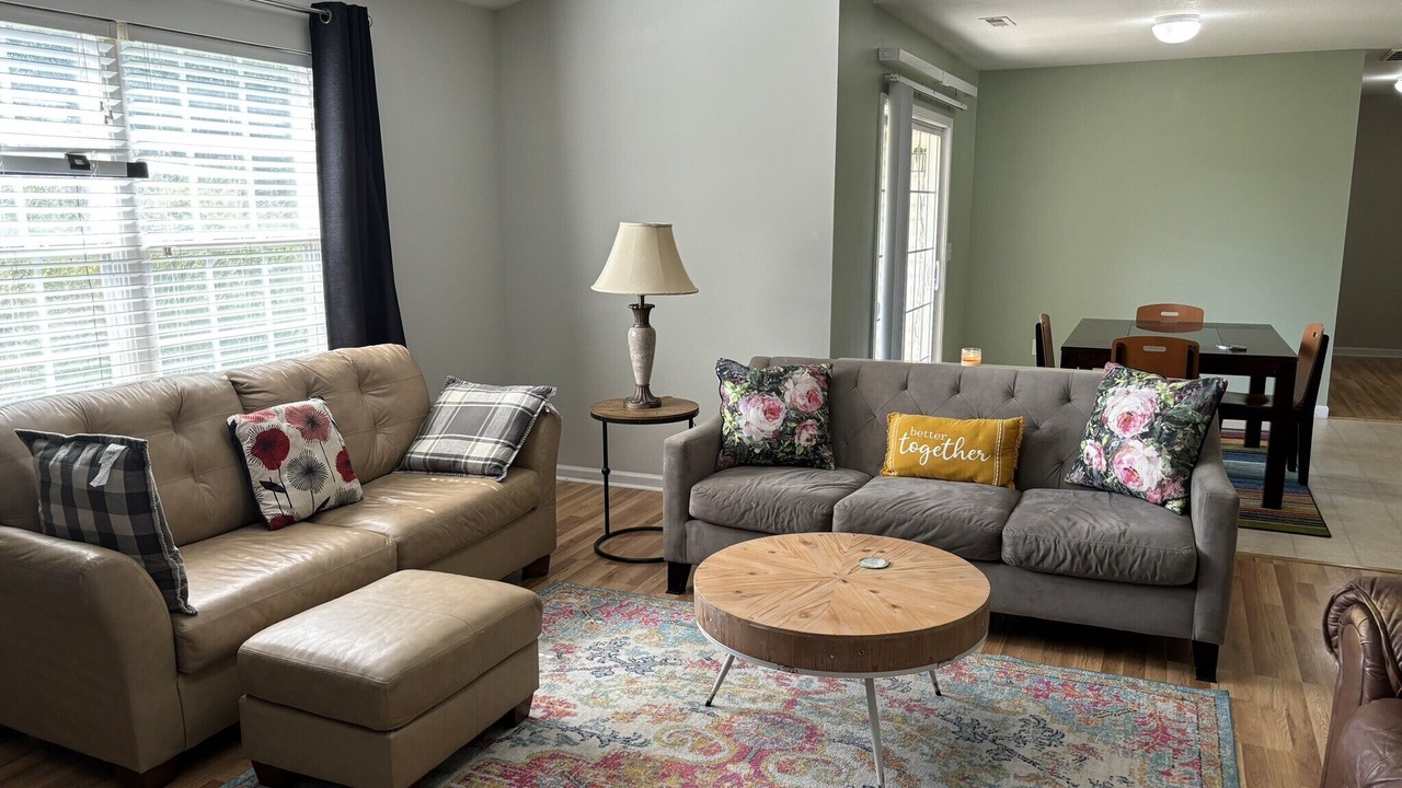 Photo of Livingroom in Simpsonville