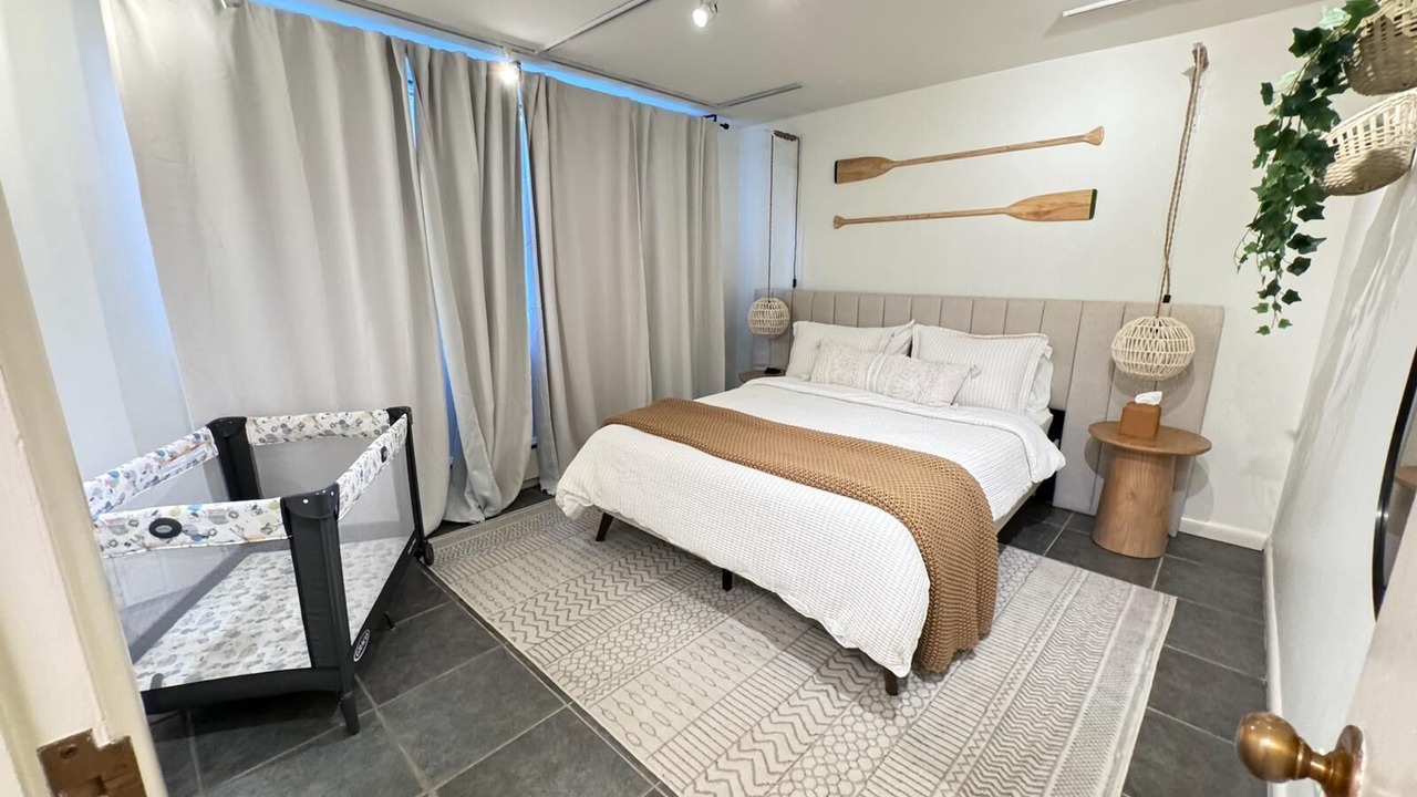Photo of Bedroom in Linden Hills