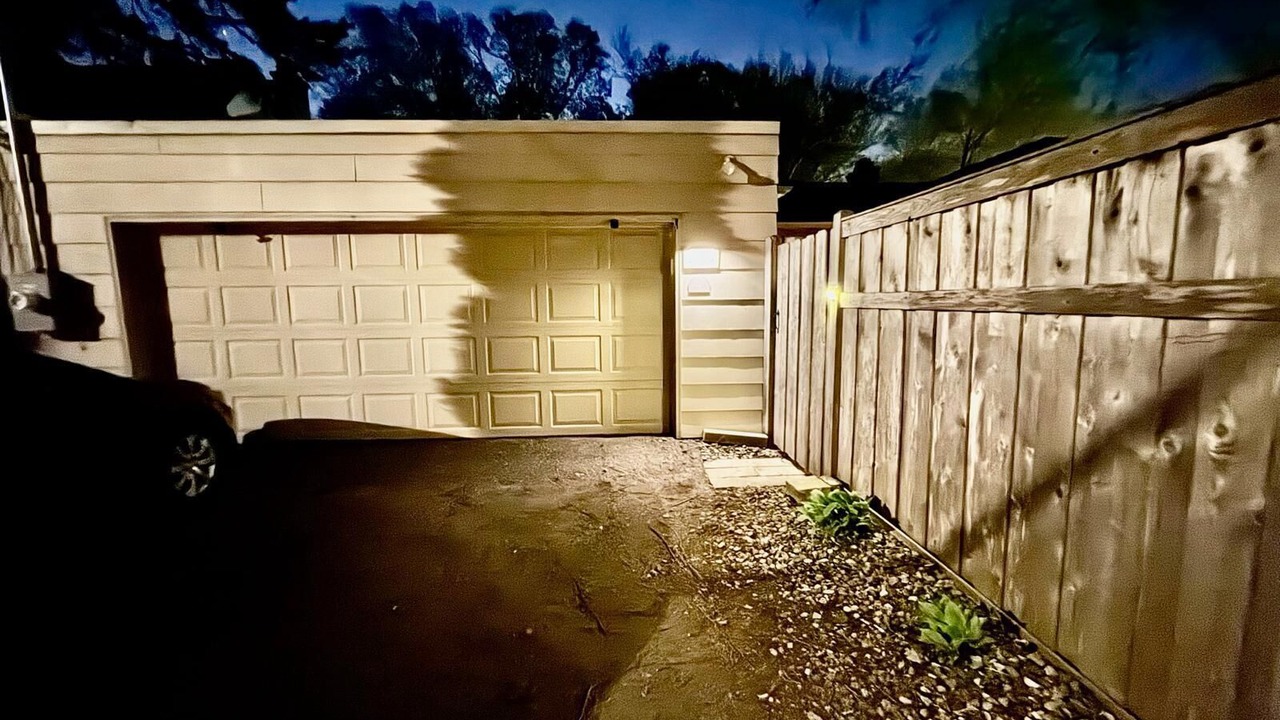 Photo of Outdoor in Linden Hills
