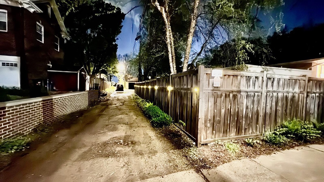 Photo of Outdoor in Linden Hills