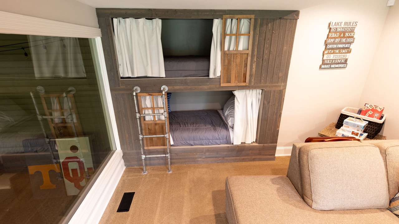 Photo of Bedroom in Rock Harbor