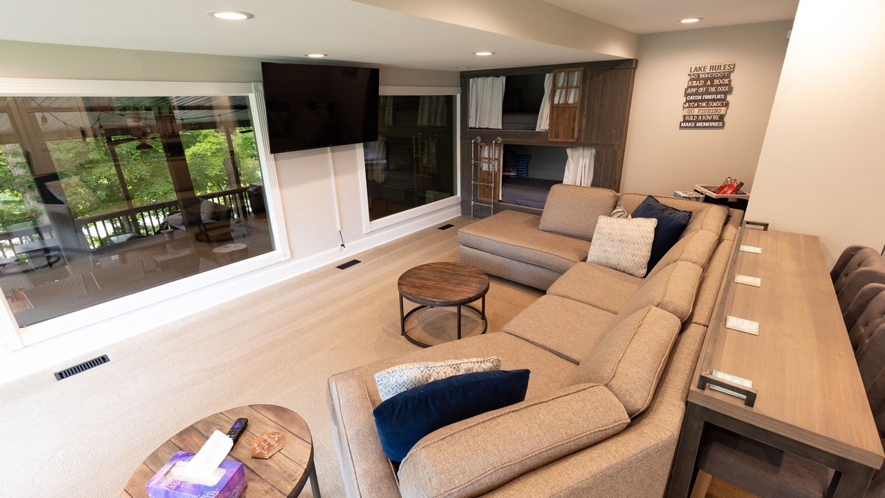 Photo of Livingroom in Rock Harbor