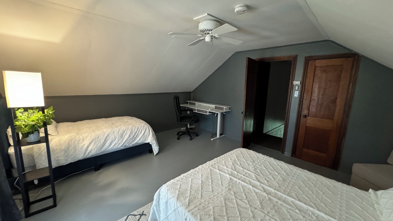 Photo of Bedroom in State College
