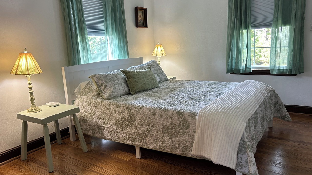 Photo of Bedroom in State College