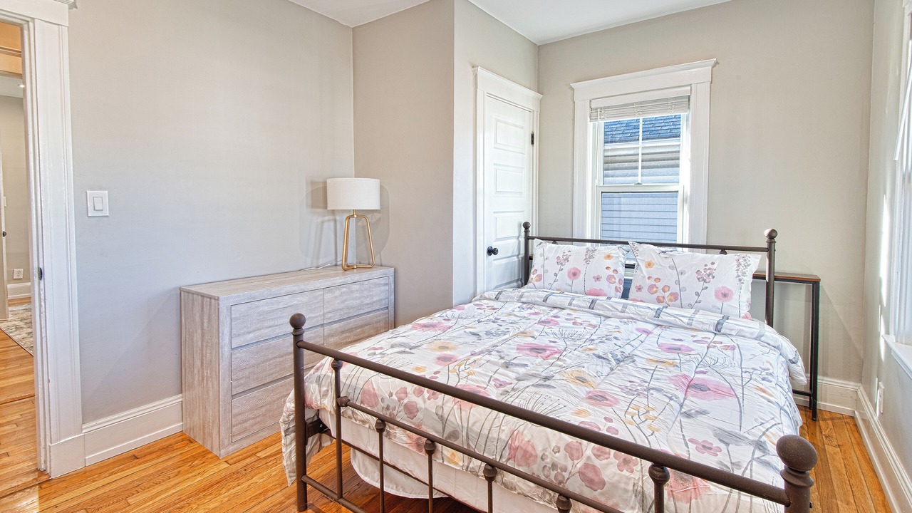 Photo of Bedroom in Lower East Mills - Cedar Grove