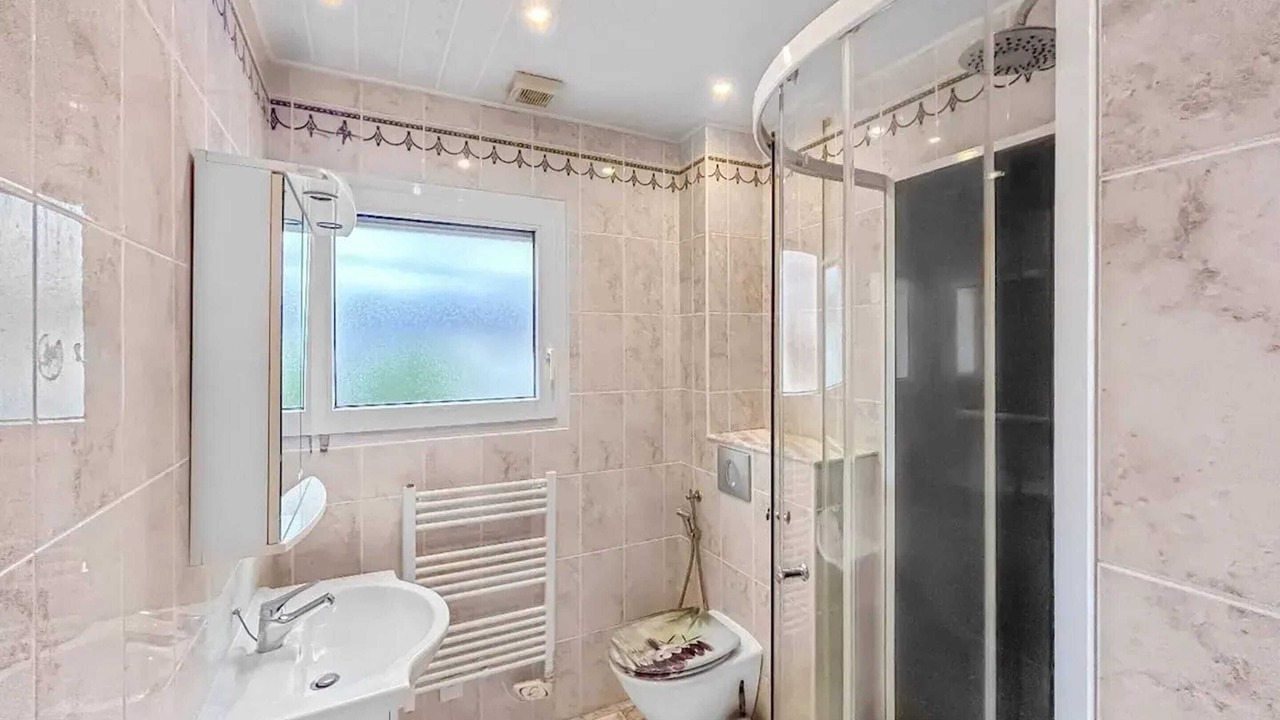 Photo of Bathroom in Saint-Herblain