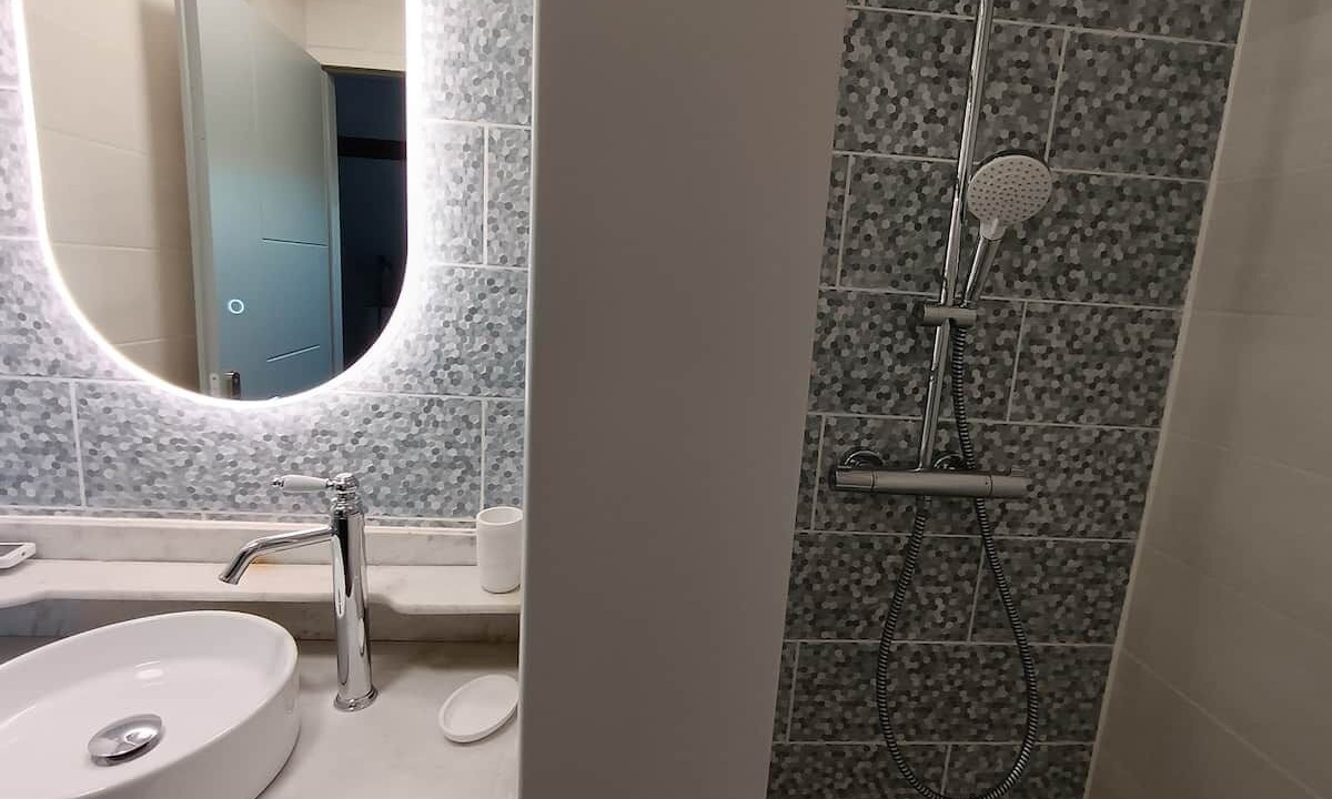 Photo of Bathroom in Dernancourt