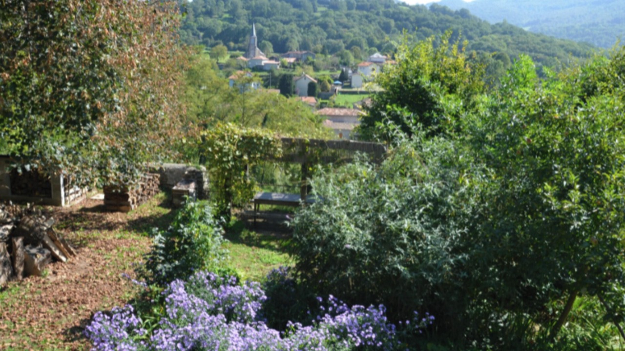 Photo of Others in Gembrie