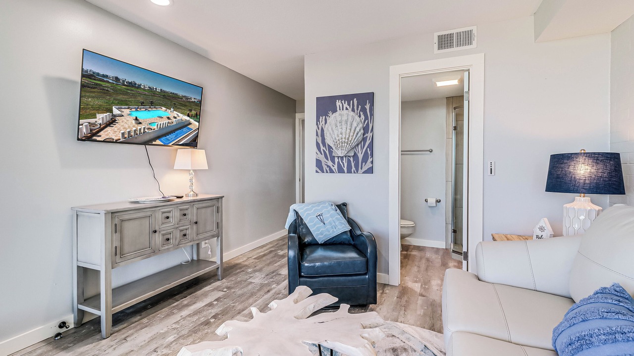 Photo of Livingroom in Safe Harbor