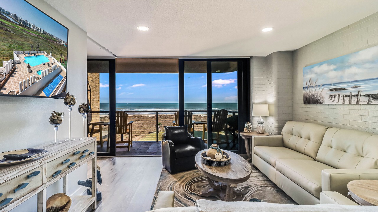 Photo of Livingroom in Safe Harbor