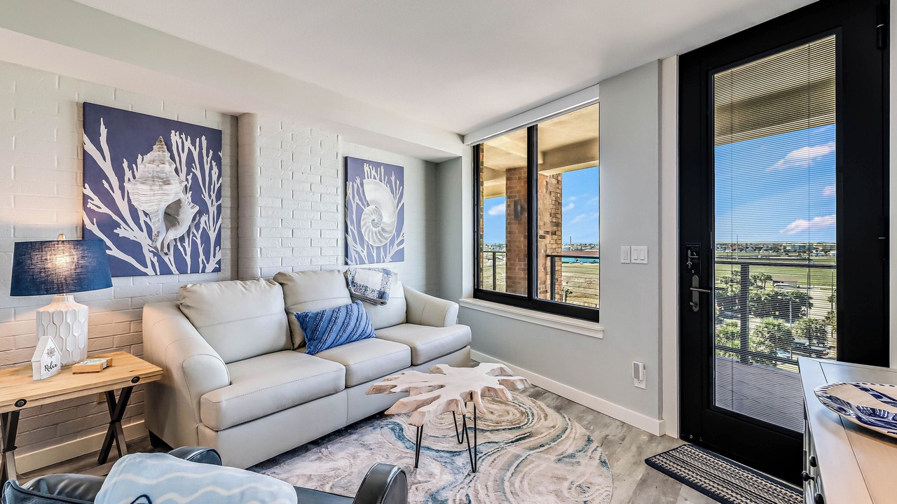 Photo of Livingroom in Safe Harbor