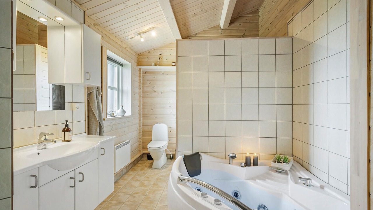 Photo of Bathroom in Østerskov