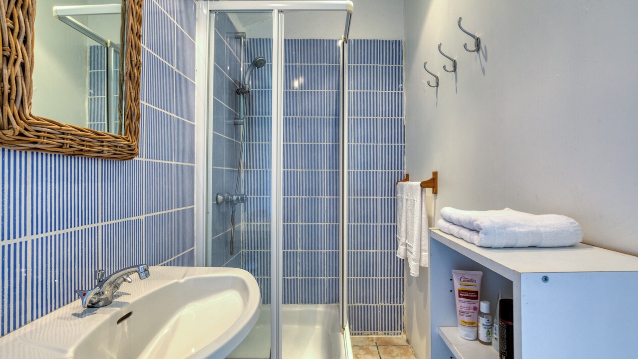 Photo of Bathroom in Saintes-Maries-de-la-Mer
