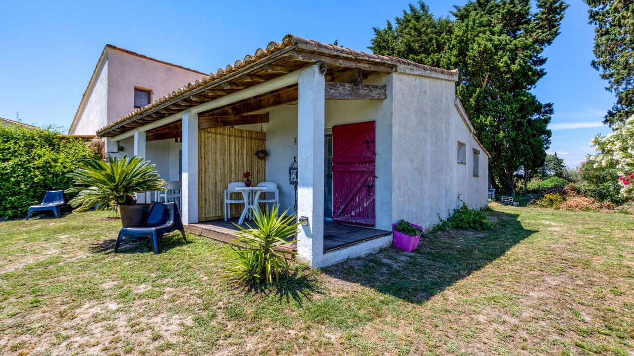 Photo of Patio Balcony in Saintes-Maries-de-la-Mer