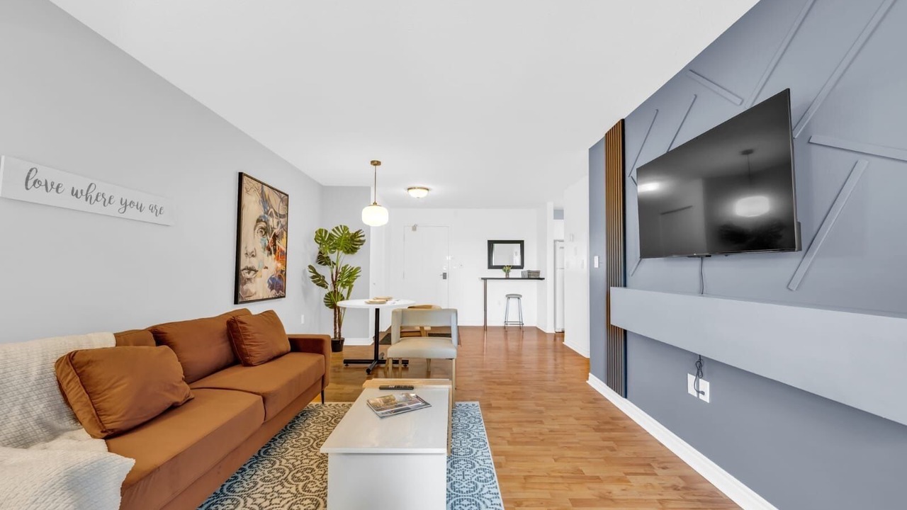 Photo of Livingroom in Sandwich Towne
