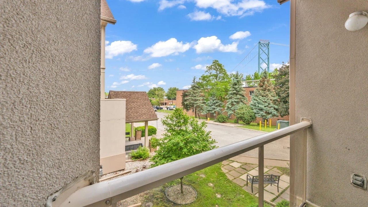 Photo of Outdoor in Sandwich Towne