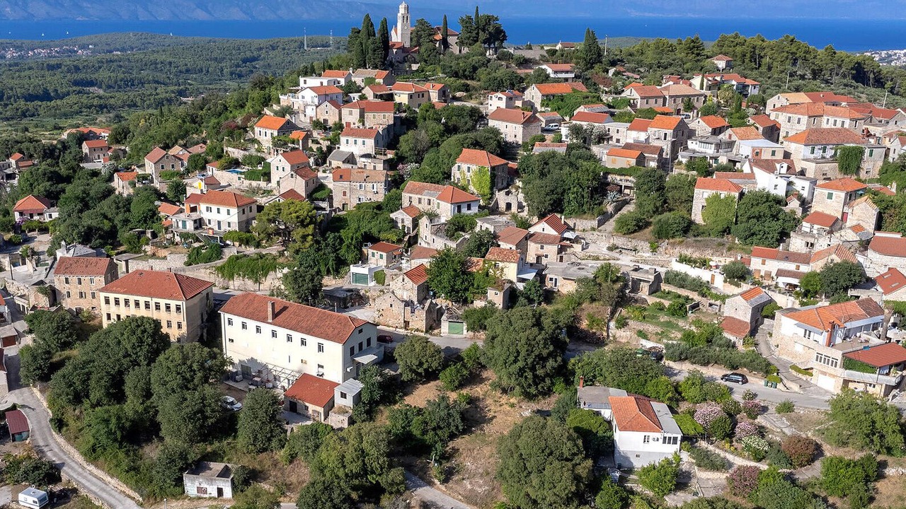 Photo of Others in Vrisnik