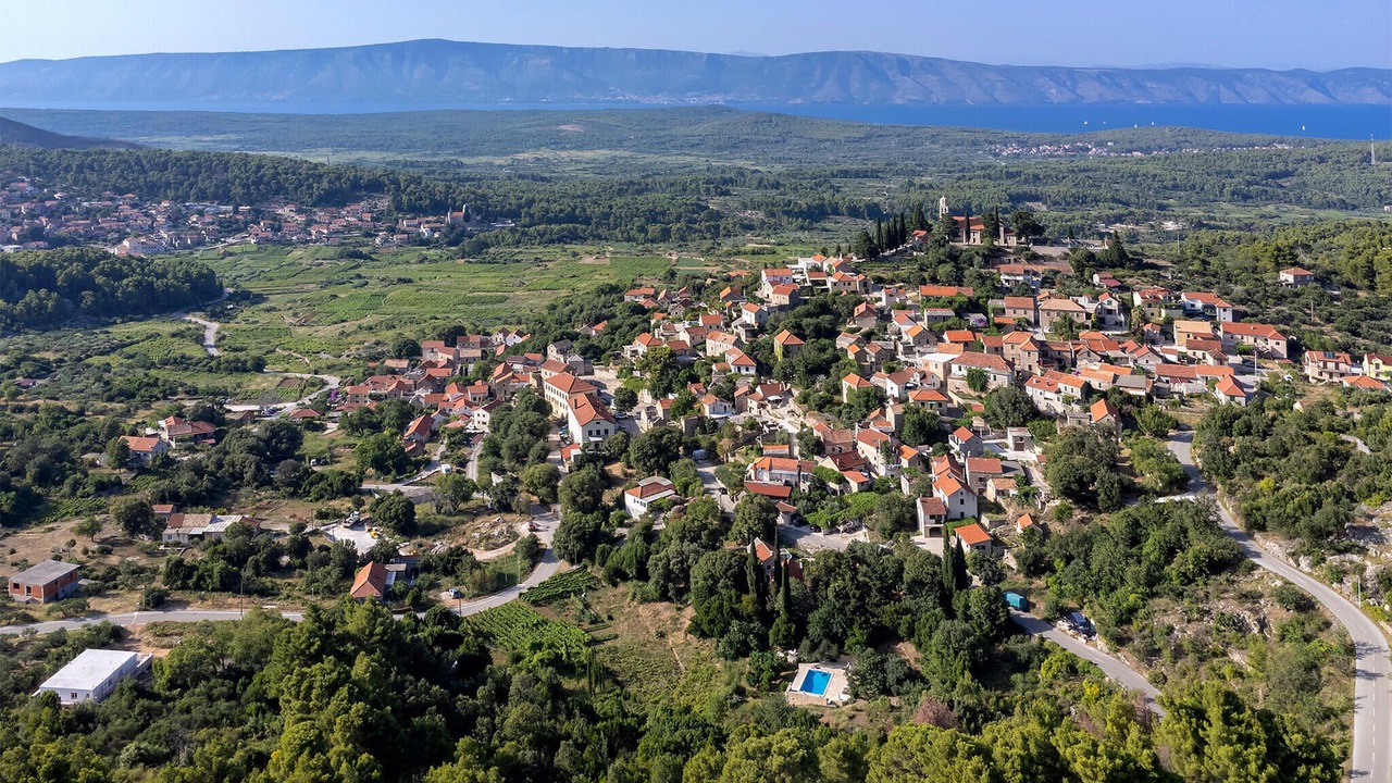 Photo of Others in Vrisnik