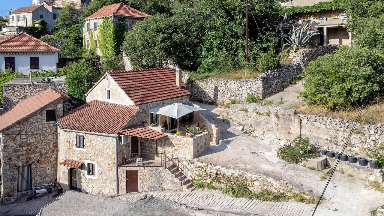 Photo of Others in Vrisnik