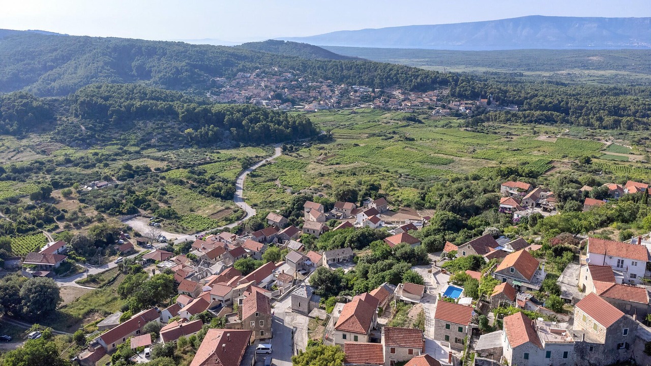 Photo of Others in Vrisnik